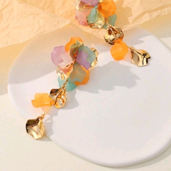 Bohemian Style & Countryside Retro Flower Petal Handmade earrings - Picture 3 of 6